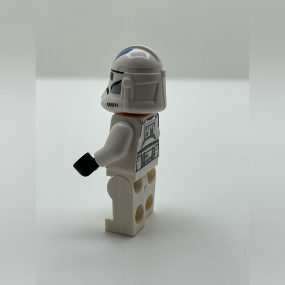 LEGO Star Wars Minifigure 501st Legion Clone Trooper - Picture 5 of 7